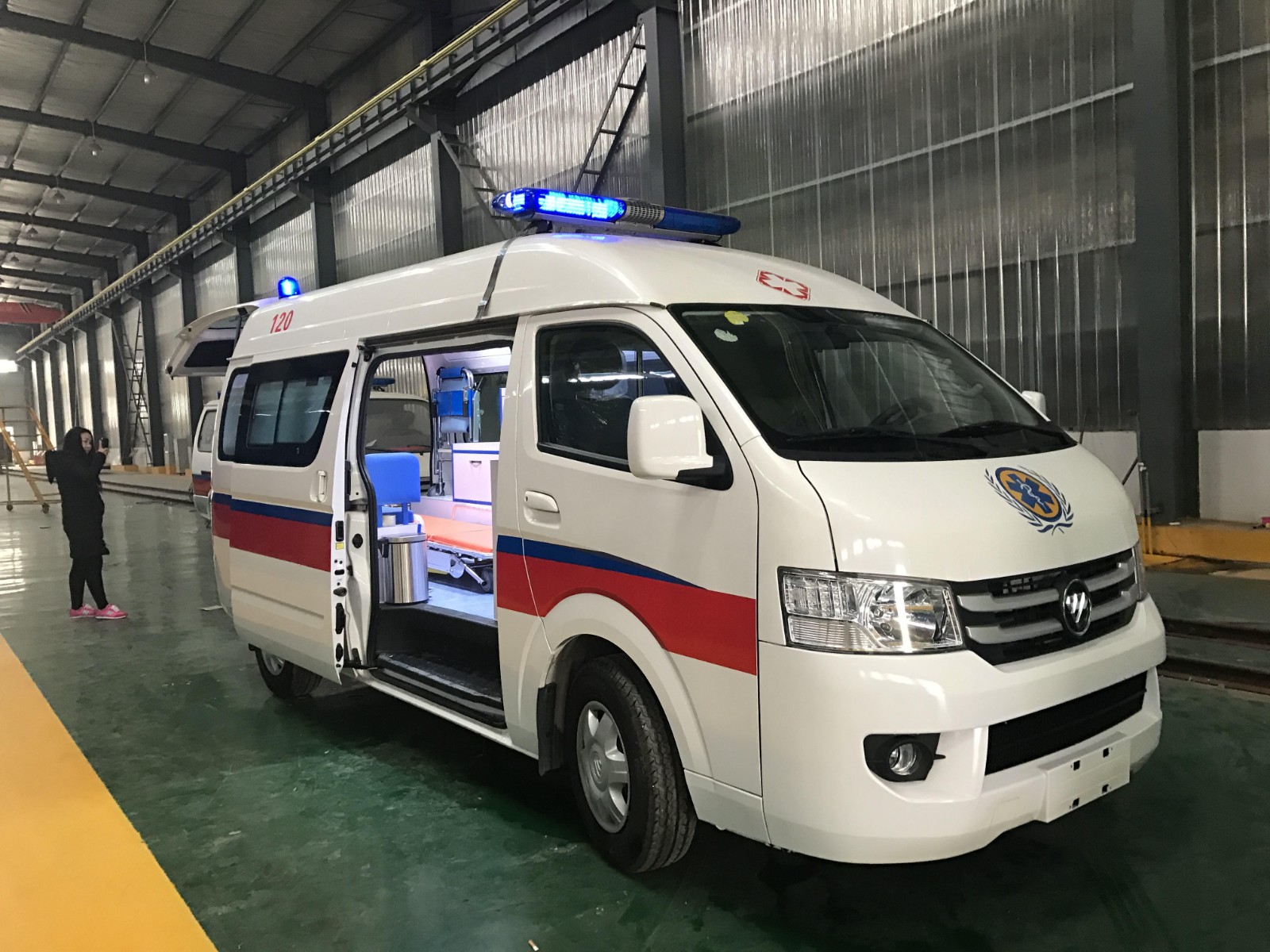 镇宁救护车转院